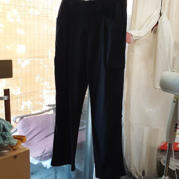 Patagonia Pants - Patagonia 10 lightweight black roll up cargo hiking pant